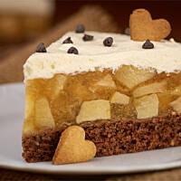 Jabłecznik na orzechowym spodzie