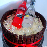 TORT BECZKA Z KOSTKAMI LODU