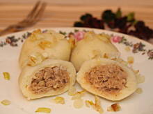 Fot. Kobi1704, Kluski śląskie z mięsnym sosem madziarów