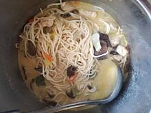 Fot. 555, zupa tajska