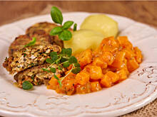 Fot. Wkn, Marchewka duszona z czosnkiem niedźwiedzim