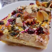 Tarta gruszkowo-żurawinowa na gryczanym spodzie