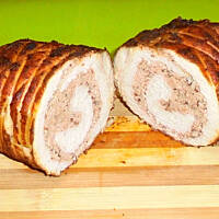 Rolada schabowa z farszem z kiełbasy wg M&Ł