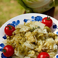 Młoda kapusta ze śmietaną