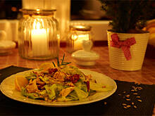 Fot. Wkn, Sałatka kolacyjna z tuńczykiem i suszonymi pomidorami