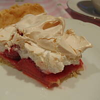 Tarta truskawkowa z bezą 