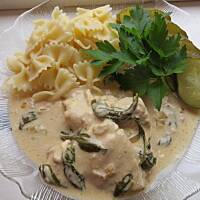 Filety kurczaka z serem feta i szpinakiem