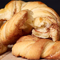 Obwarzanki cynamonowe