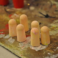 Ołowiane żołnierzyki z puszek  