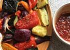 Pieczone warzywa i salsa świeża