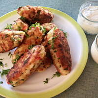 Imprezowe kotleciki z paluszków krabowych