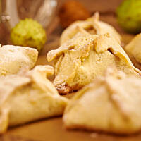 Kruche koperty jabłkowe