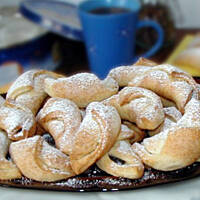 Rogaliki krucho-drożdżowe