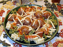 Fot. Wkn, Makaron z klopsikami