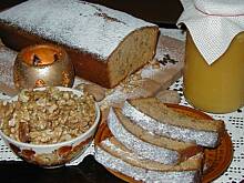 Fot. Wkn, Piernik orzechowy