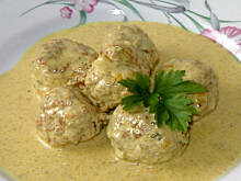 Fot. Wkn, Pulpety w żółtym sosie