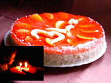 Fot. Kasiulinka, Brzoskwiniowy torcik urodzinowy subtelnie orzechow