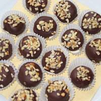 Praline with Marzipan, rum and nuts