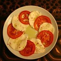 sałatka-pomidory z mozarellą