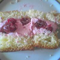 placek z wiśniową masą