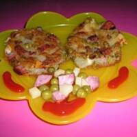 Placki ziemniaczane z groszkiem i kiełbaską