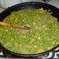 zielony groszek z żółtym akcentem