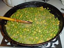 Fot. mada-chicago, zielony groszek z żółtym akcentem