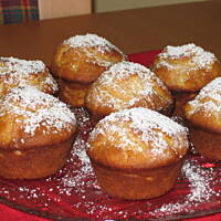 Muffiny z jablkiem i maslem orzechowym