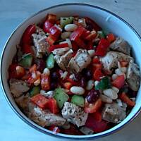 Sałatka z kurczakiem i fasolą