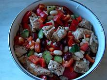 Fot. gwen, Sałatka z kurczakiem i fasolą