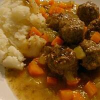 Pulpeciki w sosie ogorkowo-marchewkowym