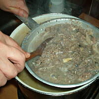 Pyszna zupa rybna z grzankami