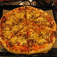 Pizza - najsłynniejszy placek drożdżowy świata