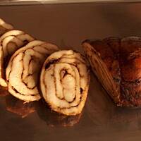 Bejcowana rolada z piersi kurczaka