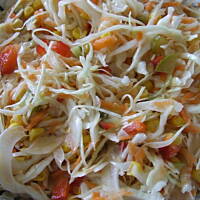 Surówka z kapusty i kukurydzy