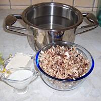 ekspresowa zupa pieczarkowa z grzankami