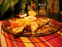 Fot. emiloos, Naleśniki z kurczakiem i fasolą na pikantnie