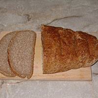 chleb z mąki pełnoziarnistej