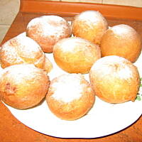 Pączki na wodzie mineralnej