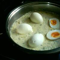 Jajka w sosie musztardowo-koperkowym