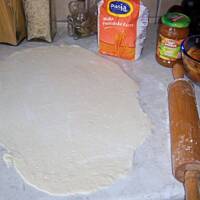 rolada morelowa z ciasta mrożonego