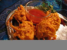 Fot. malbec, Indyjskie Bhaji czyli smażone racuszki cebulowe