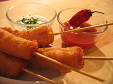 Fot. malbec, Meksykańskie kiełbaski w cieście kukurydzianym