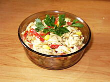 Fot. Delfix, sałatka z kurczakiem