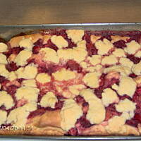 Ciacho drożdżowe z truskawkami