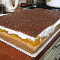 ciacho z bitą śmietaną