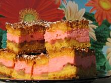 Fot. margareta, Kruchy z pianą i  rabarbarem