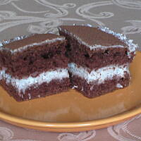 Ciemne ciasto z kokosem