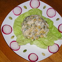 Sałatka z kurczaka z ziarnami słonecznika