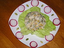 Fot. till, Sałatka z kurczaka z ziarnami słonecznika